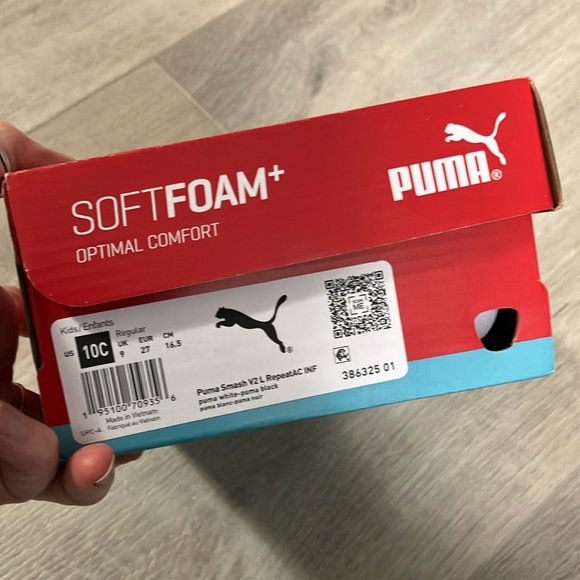 Puma , new in box , children’s 10 , court shoes / sneakers / runners - Picture 5 of 5